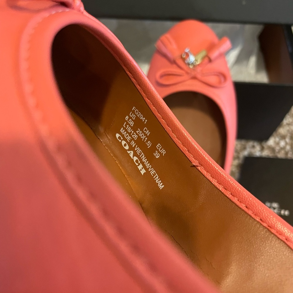 NIB Authentic Coach Flat - Picture 10 of 11